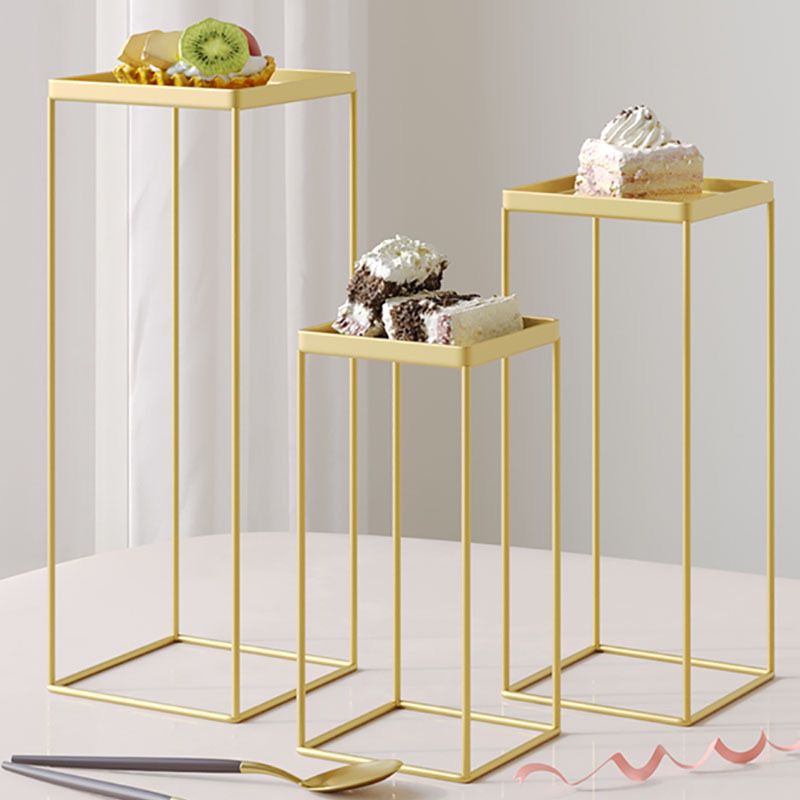 T7 - Gold Stand
